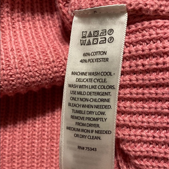 Women’s Rachel Zoe Size Medium Dusty Rose V-Neck 3‎ Button Up Pullover Sweater - Picture 6 of 6